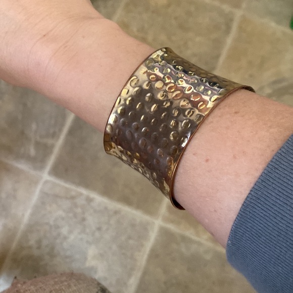 2 Faux hammered copper cuff - Picture 7 of 8